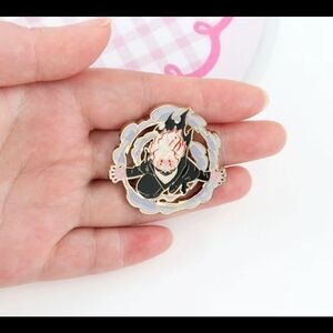 Elegant Black and Gold Enamel Pin Dandadan Anime Manga